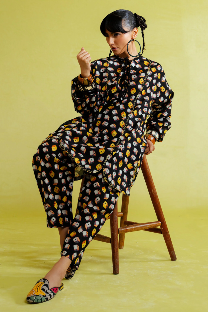 DICEY MOVES (ZRW-21285)